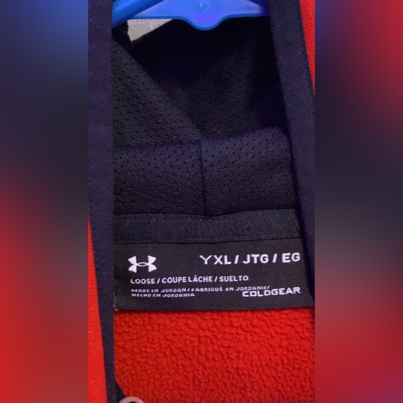 red under armor hoodie - Picture 12 of 13